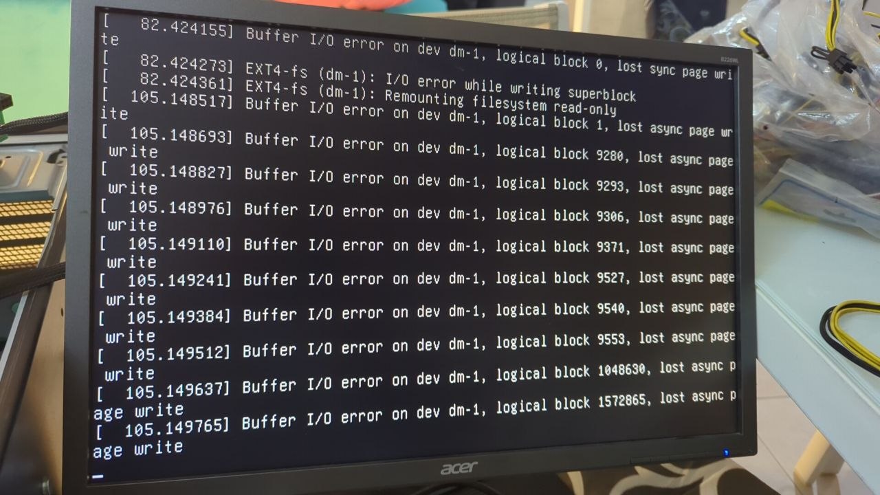 Errore del filesystem root durante il boot di Diablo che porta in emergency mode.